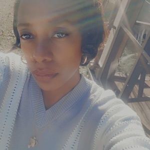 Meet your Posher, Lea